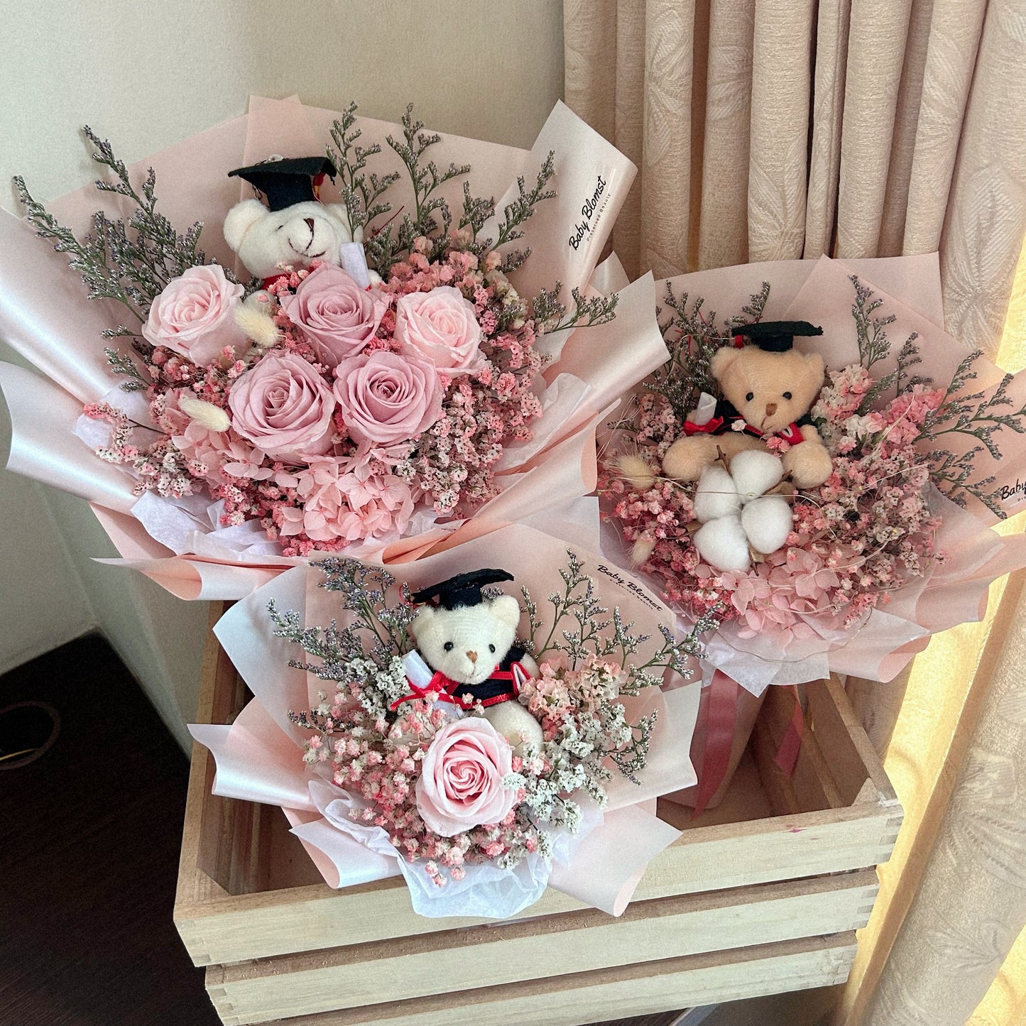 Graduation - Pink